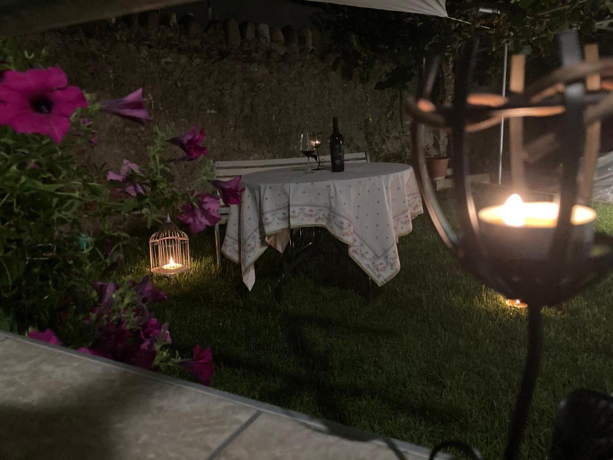 Casale Luel Lägenhet Valeggio sul Mincio Exteriör bild